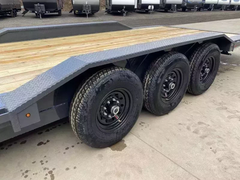 2026 Lamar Trailers Car / Racing Trailer 21000 GVW 102x40' Gooseneck Car Hauler Trailer 21000# GVW GH8024037 - Image 15