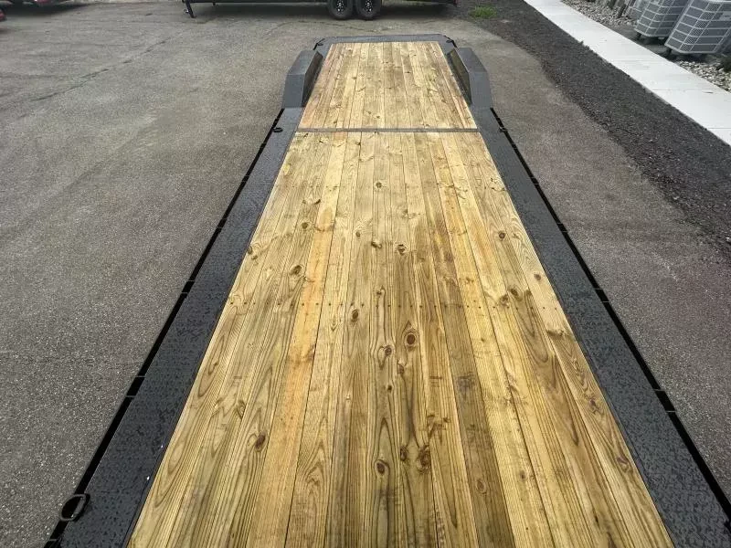 2026 Sure-Trac Car / Racing Trailer 14000 GVW 102x28' Gooseneck Car Hauler 14000# GVW ST-ETX10228-140G-BES - Image 19