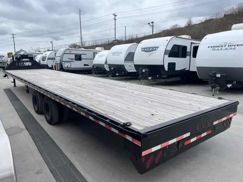 2022 Iron Bull 102" x 40' Heavy-Duty Gooseneck Deckover Trailer - Image 5