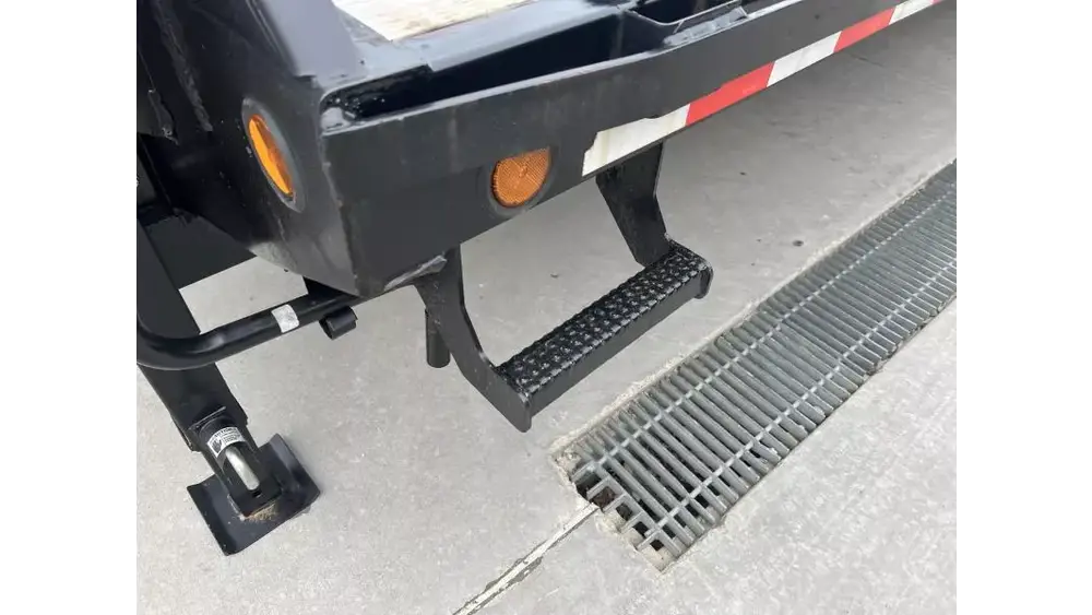 2022 Iron Bull 102" x 40' Gooseneck Deckover Flatbed Trailer - Image 13