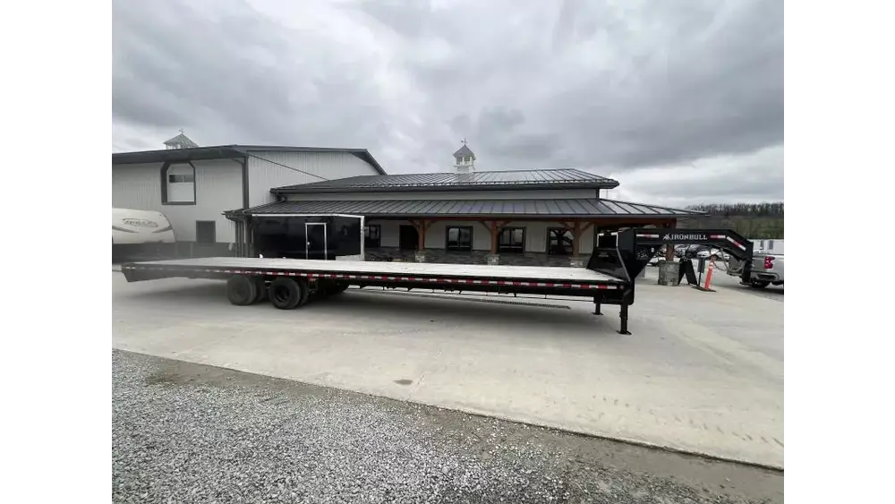 2022 Iron Bull 102" x 40' Gooseneck Deckover Flatbed Trailer - Image 2